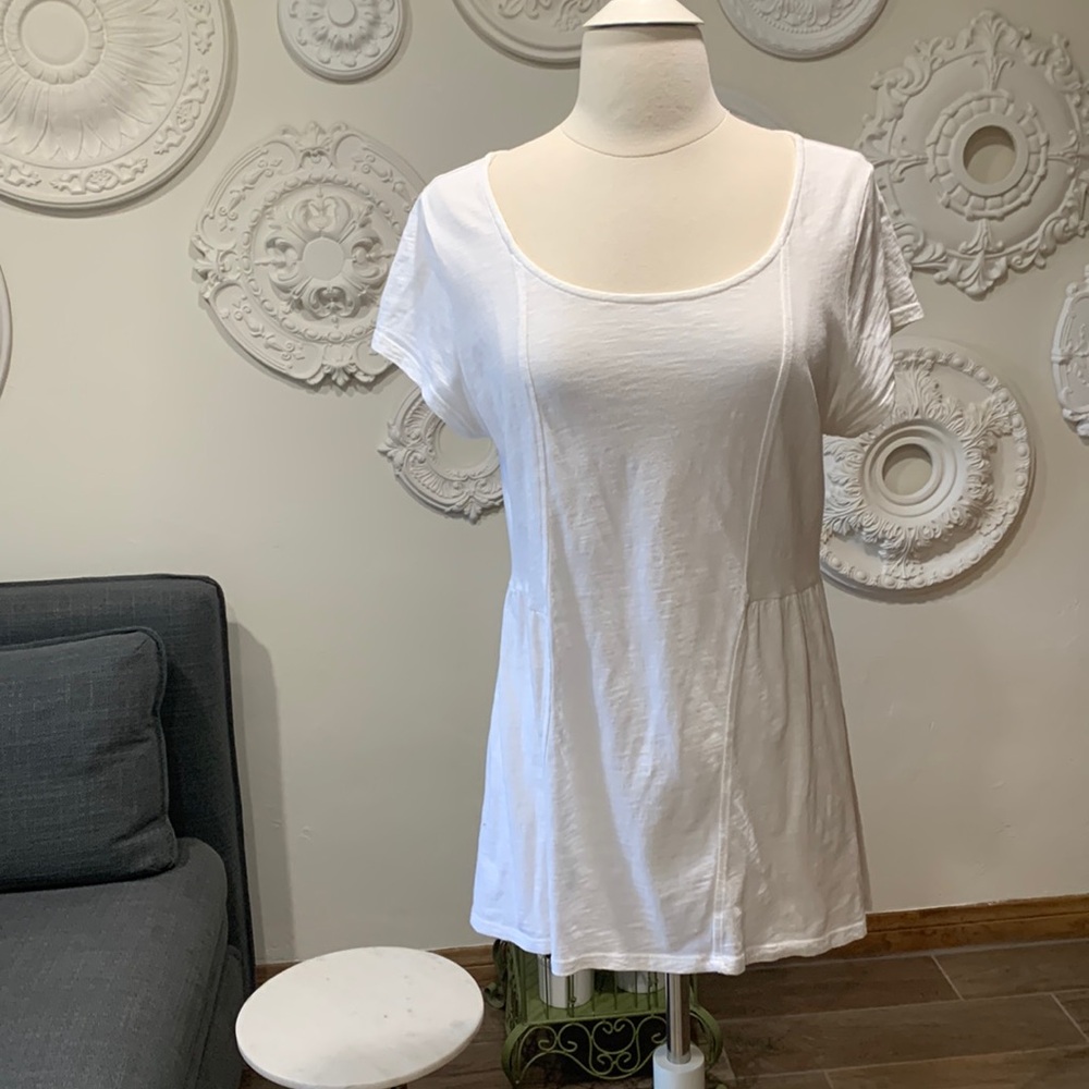 White tshirt